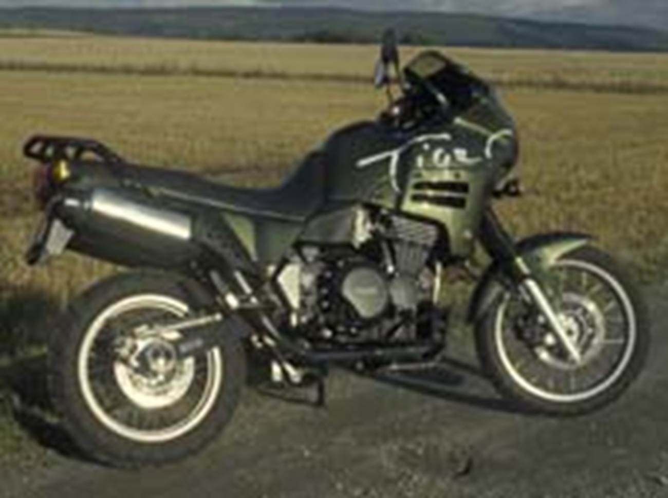 Triumph Khaki (code HF) Paint Product